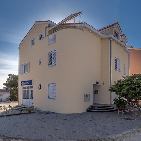 Apartments Dalmata ビオグラード・ナ・モル エクステリア 写真