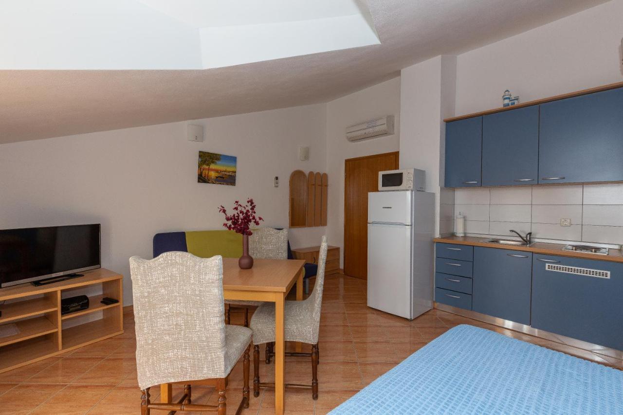 Apartments Dalmata ビオグラード・ナ・モル エクステリア 写真