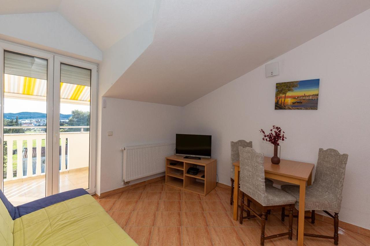 Apartments Dalmata ビオグラード・ナ・モル エクステリア 写真