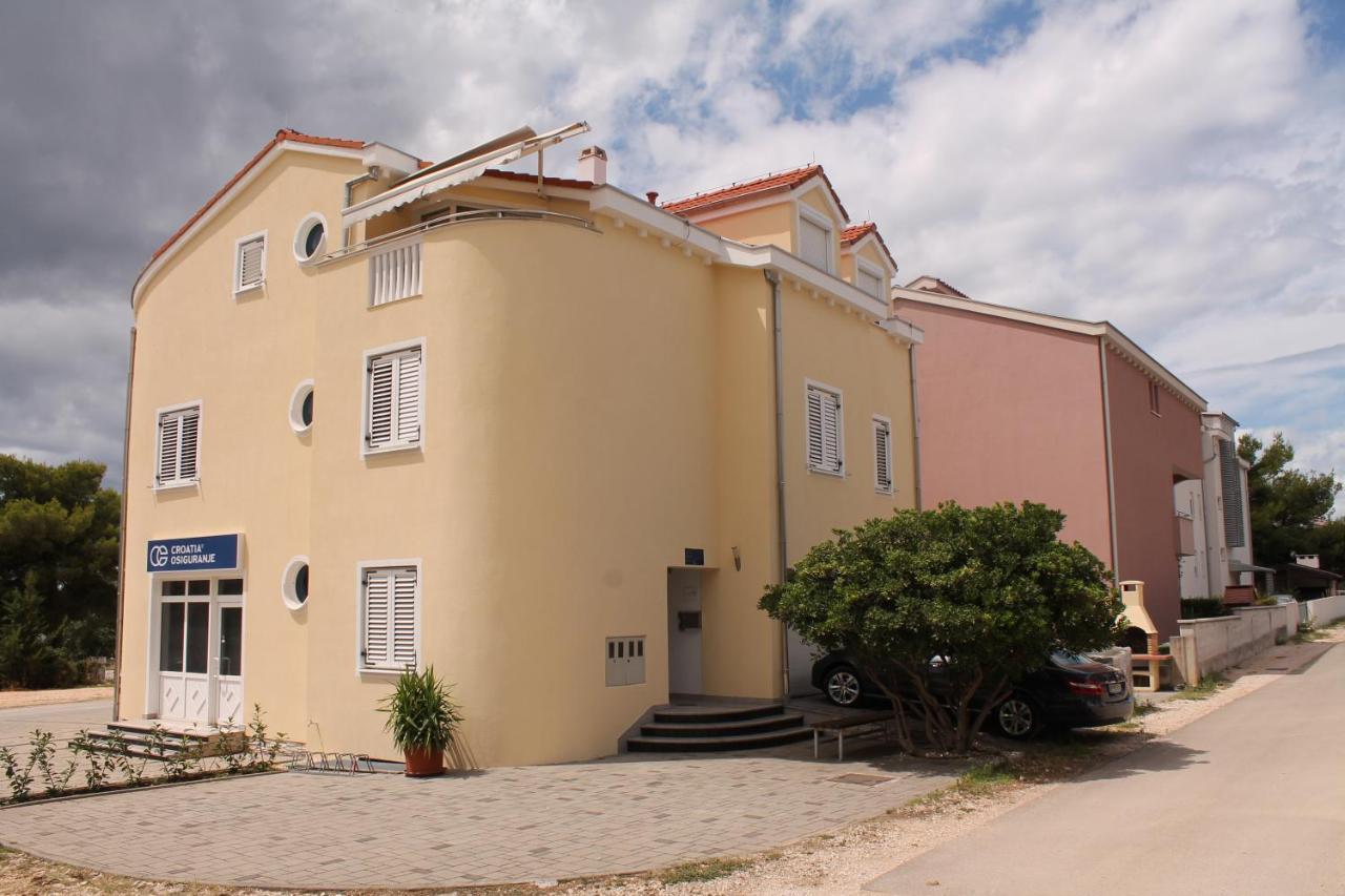 Apartments Dalmata ビオグラード・ナ・モル エクステリア 写真